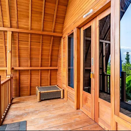 Sandan Agsro Resort Bungalow Kamar Kayu